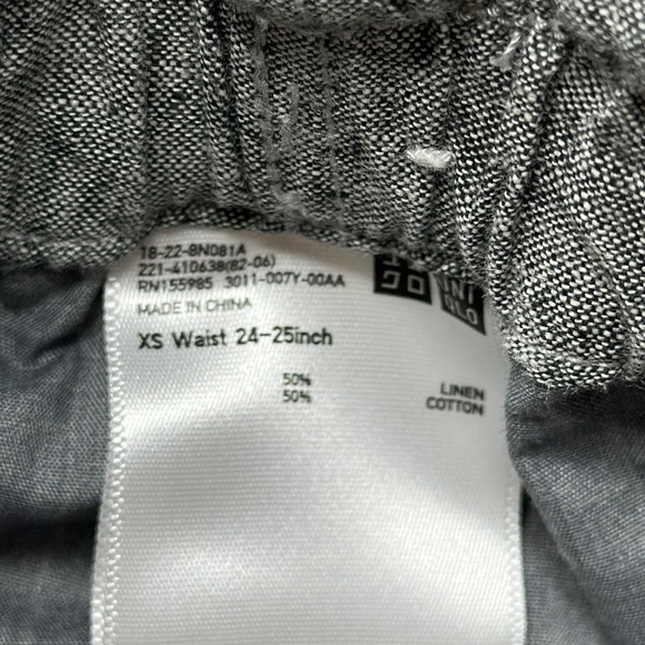 Uniqlo Chambray Linen Cotton Blend Elastic Waist Shorts - Picture 4 of 9